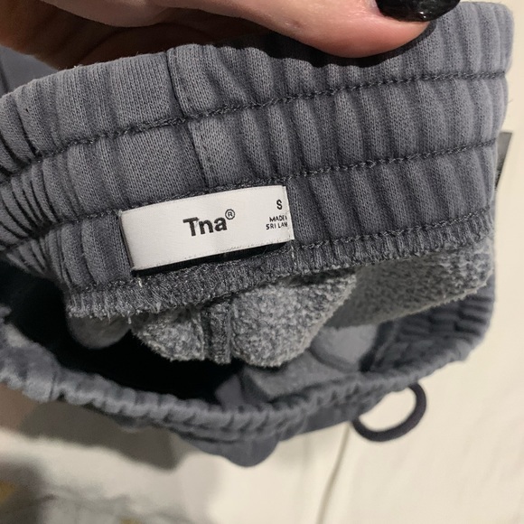 Aritzia sweatsuit - Picture 2 of 4